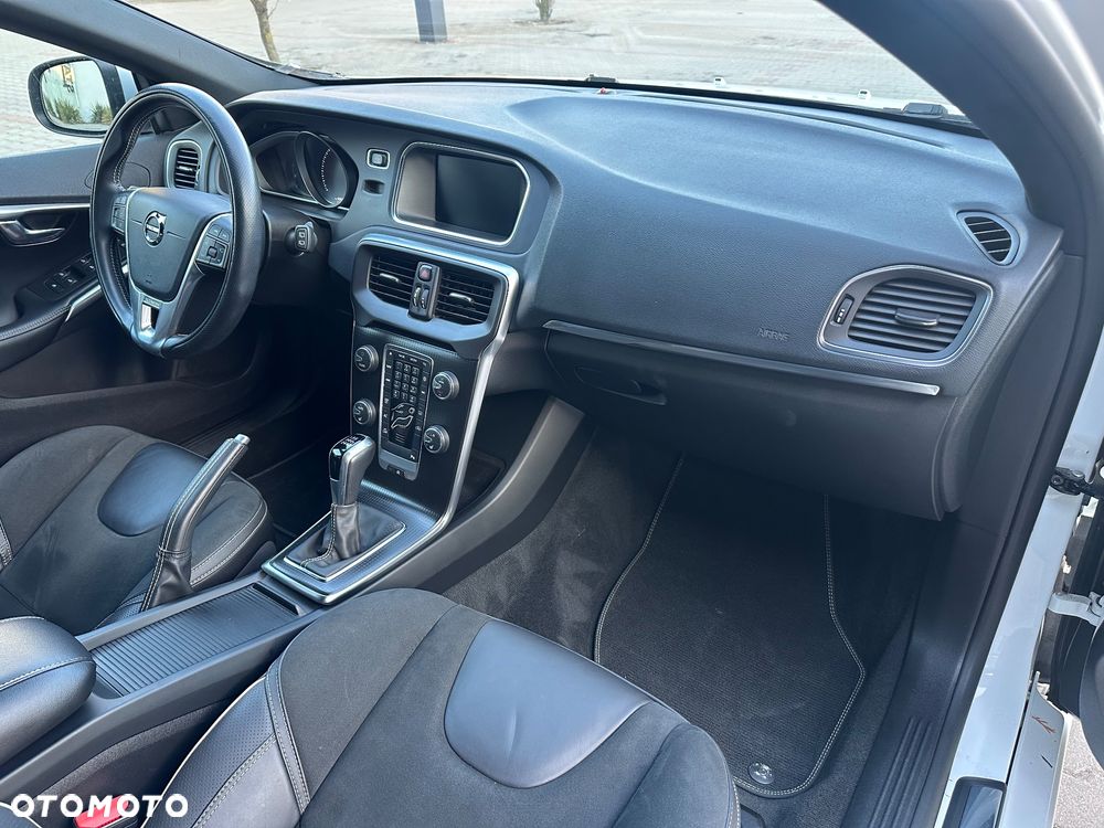 Volvo V40 T2 RDesign - 16