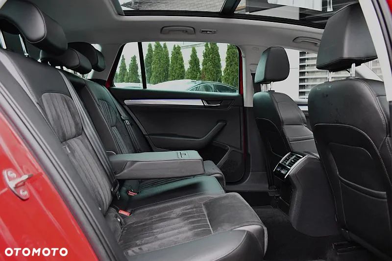 Skoda Superb 2.0 TDI SCR Sportline DSG - 23