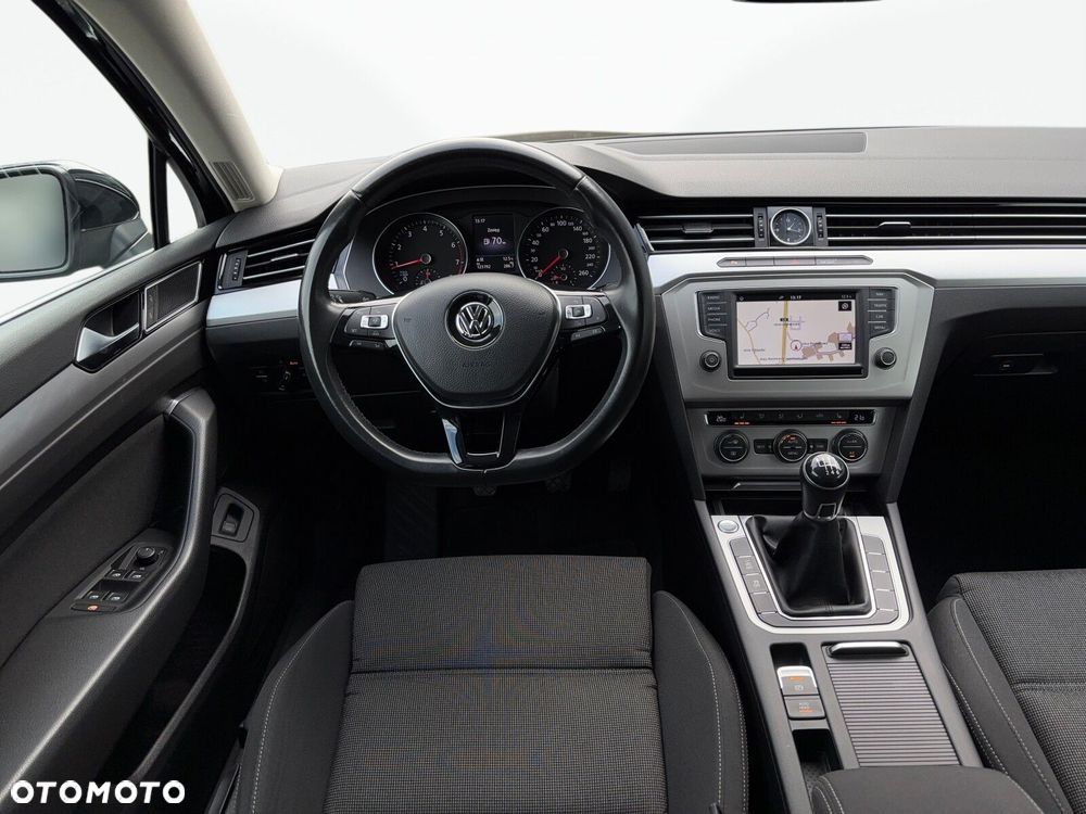 Volkswagen Passat 1.8 TSI BMT Comfortline - 9