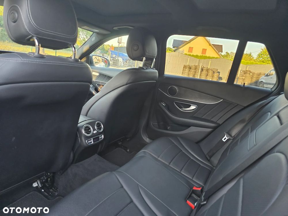 Mercedes-Benz Klasa C 250 (BlueTEC) d 4-Matic 7G-TRONIC - 22