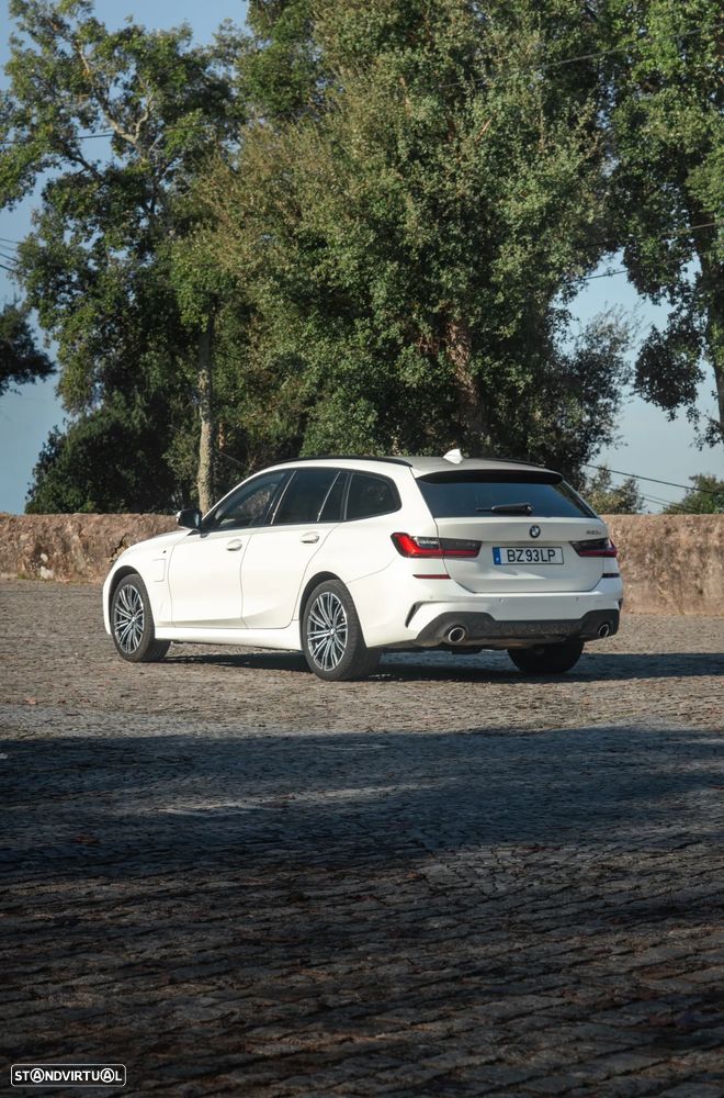 BMW 330 e Aut. M Sport - 2