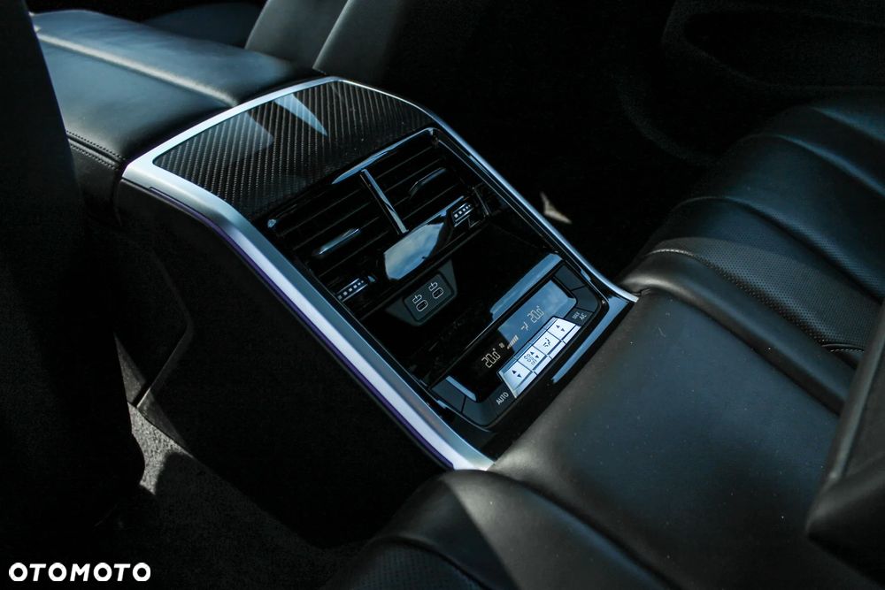 BMW Seria 8 - 9
