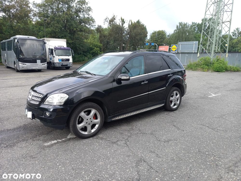 Mercedes-Benz ML - 10