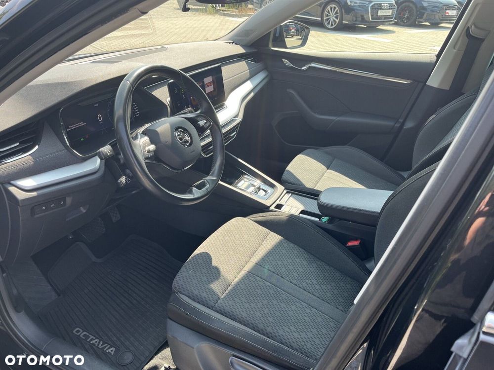 Skoda Octavia 2.0 TDI Style DSG - 10