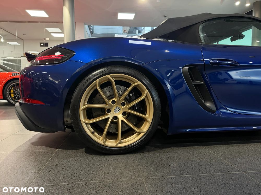 Porsche 718 Spyder - 15