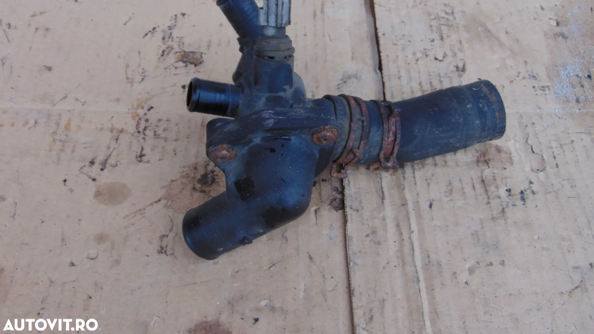 Carcasa termostat Ford Transit 2.2 euro 5 custom Peugeot boxer citroen jumper 2.2 euro 5 corp termo - 2