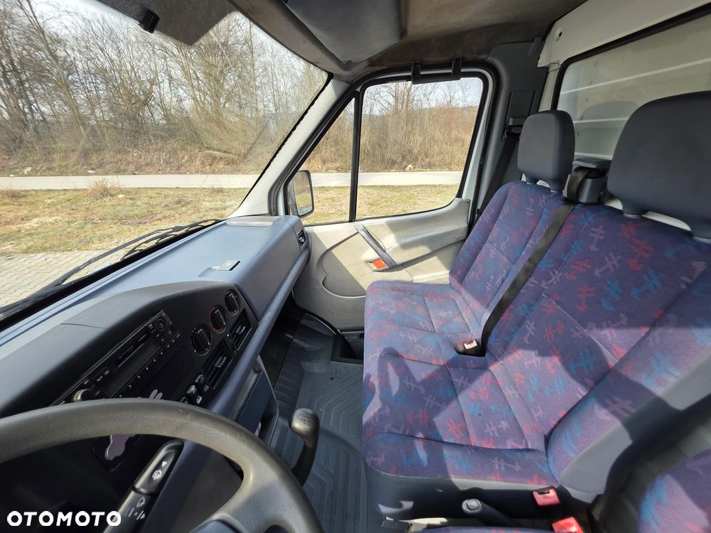 Mercedes-Benz Sprinter 412 D Kontener 4.50 M ! Klima ! Bez Korozji  ! Z Włoch ! Super Stan  ! - 15