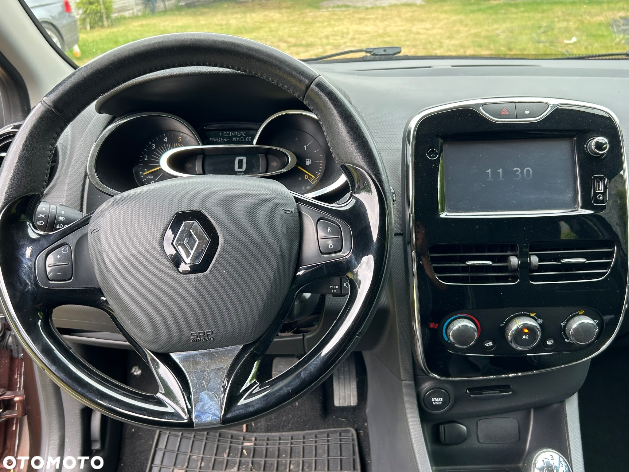 Renault Clio - 11