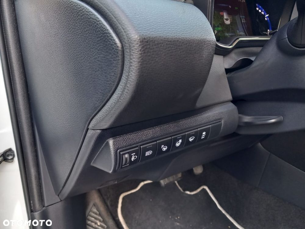 Toyota Corolla 2.0 Hybrid Executive - 23