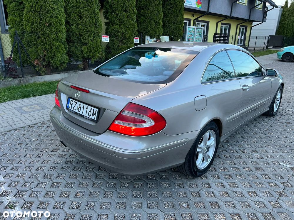 Mercedes-Benz CLK - 10