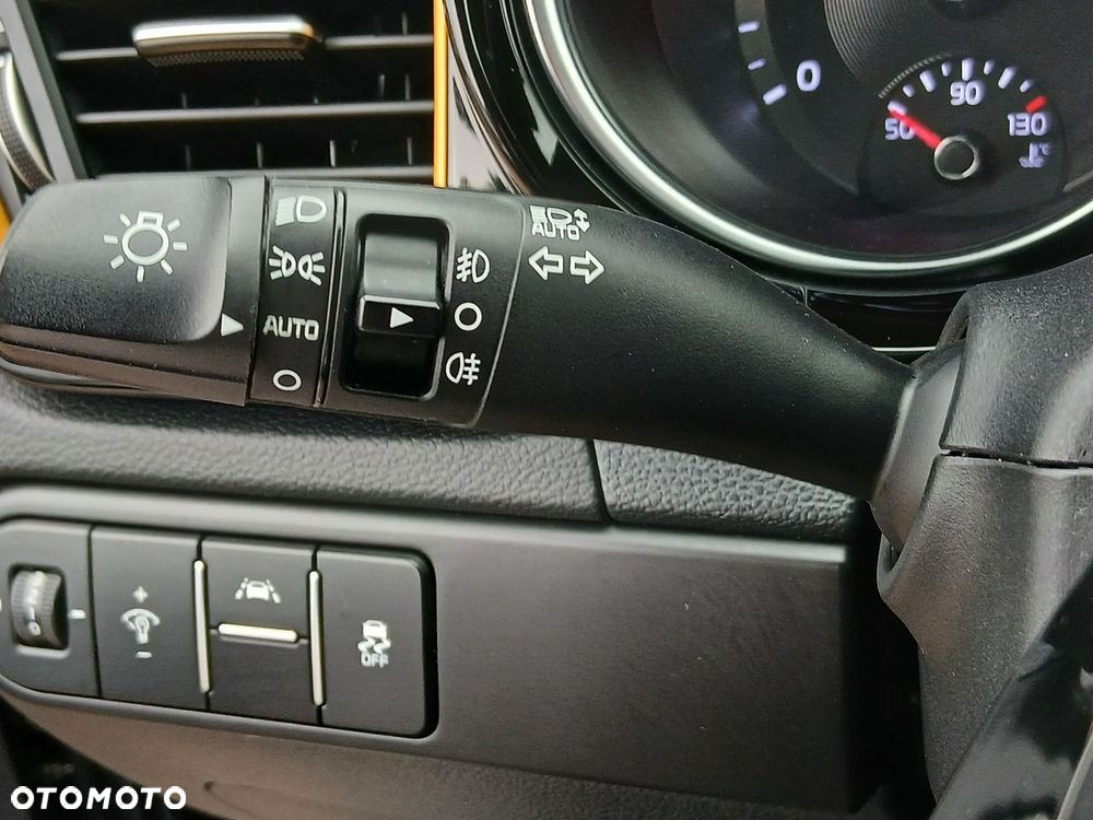 Kia XCeed - 27