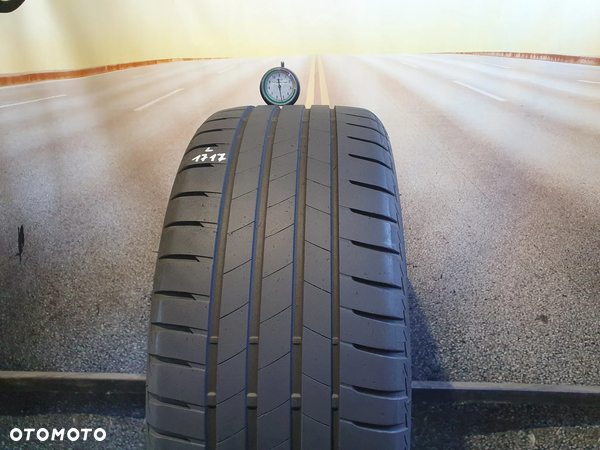 Opona pojedyncza Bridgestone Turanza T005  215/40/18