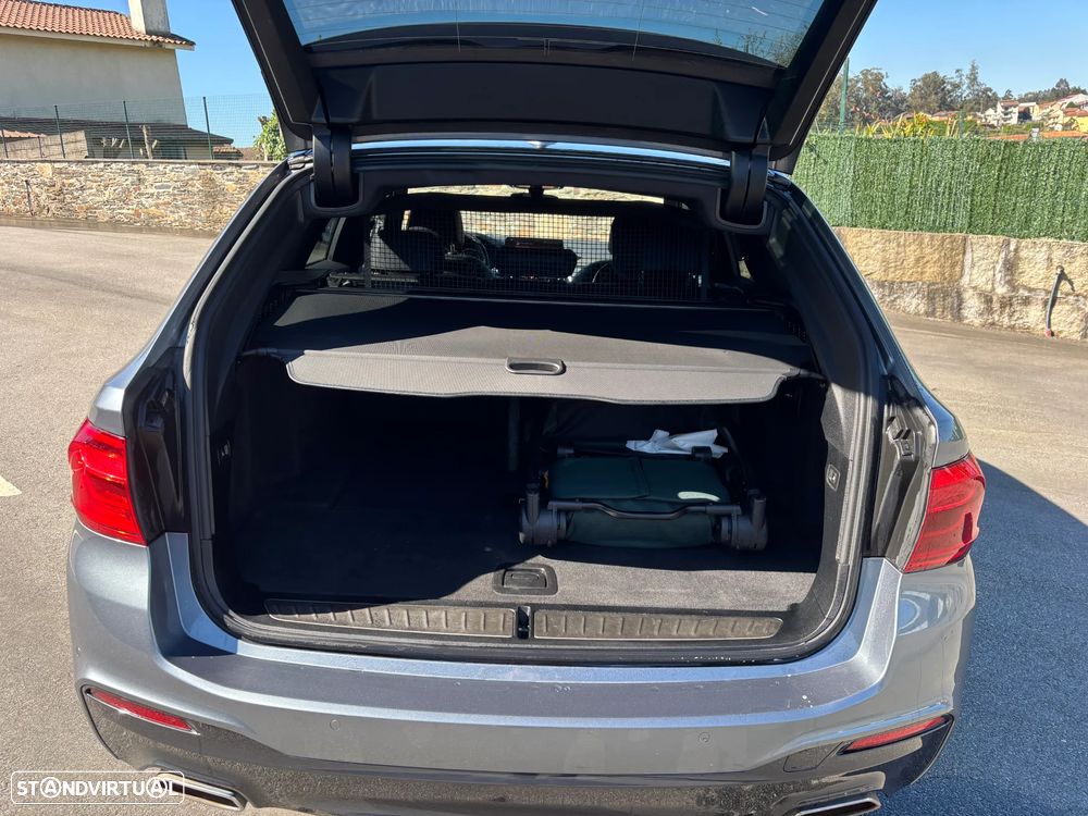 BMW 520 d Pack Desportivo M Auto - 11