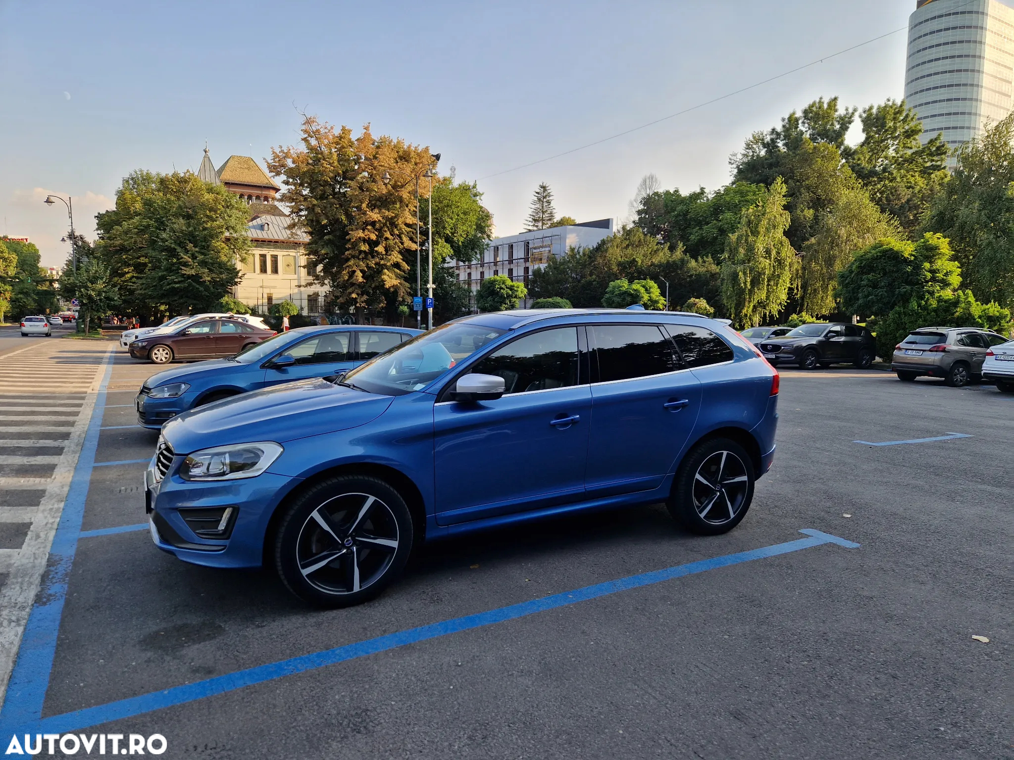 Volvo XC 60 D5 AWD Geartronic Kinetic - 21