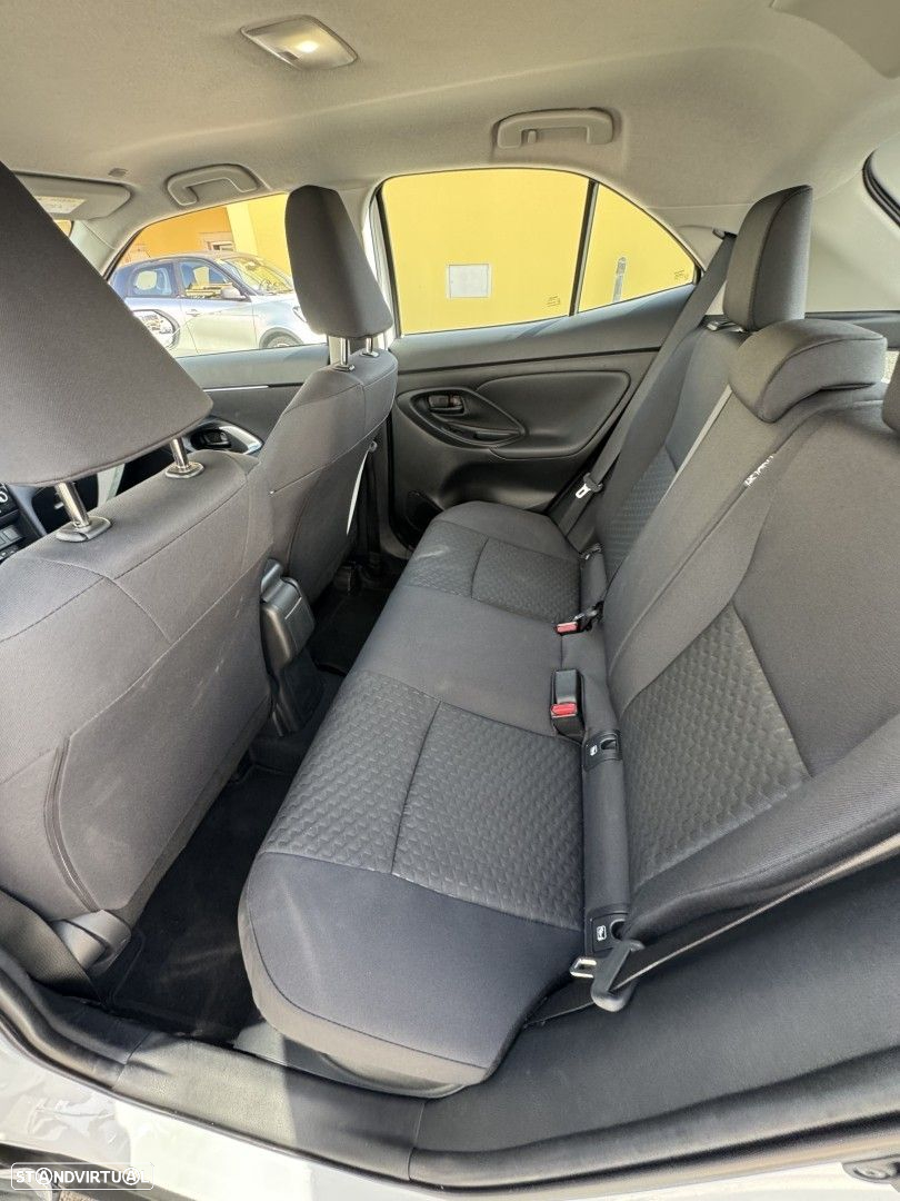 Toyota Yaris Cross 1.5 HDF Comfort Plus - 17