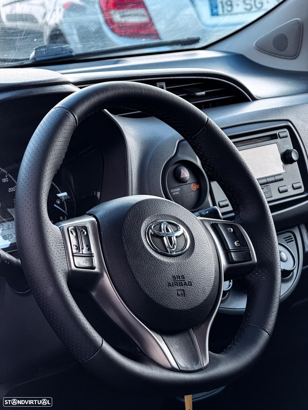 Toyota YARIS - 8