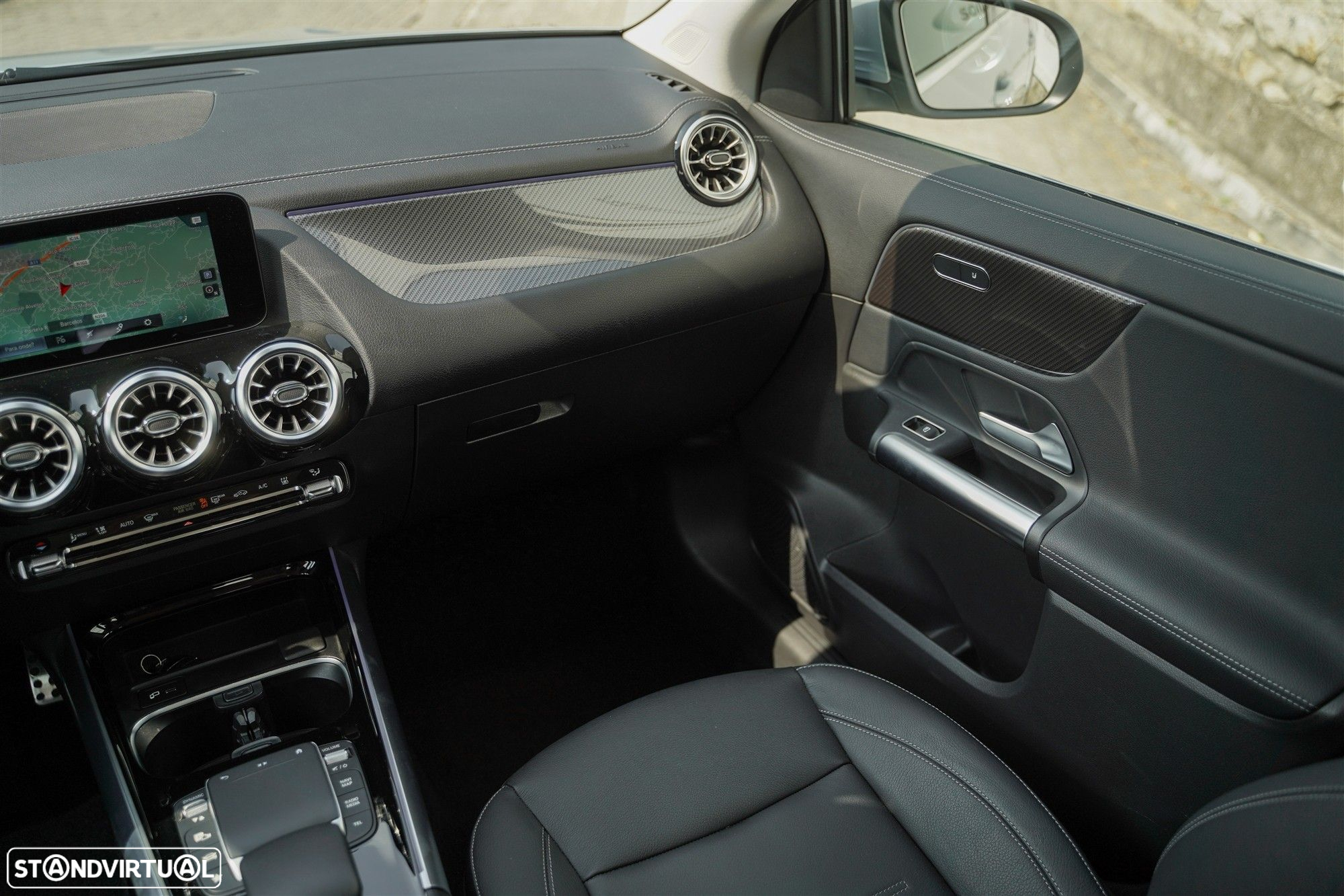 Mercedes-Benz GLA 250 e AMG Line - 28