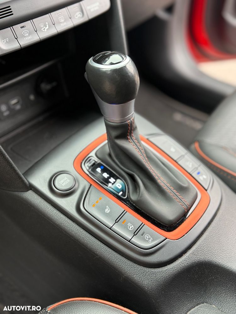 Hyundai KONA 1.6 CRDi 4WD 7DCT Luxury - 11