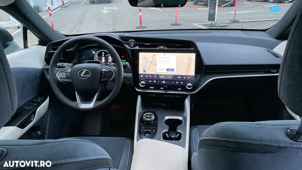 Lexus RZ 450e AWD Luxury - 16