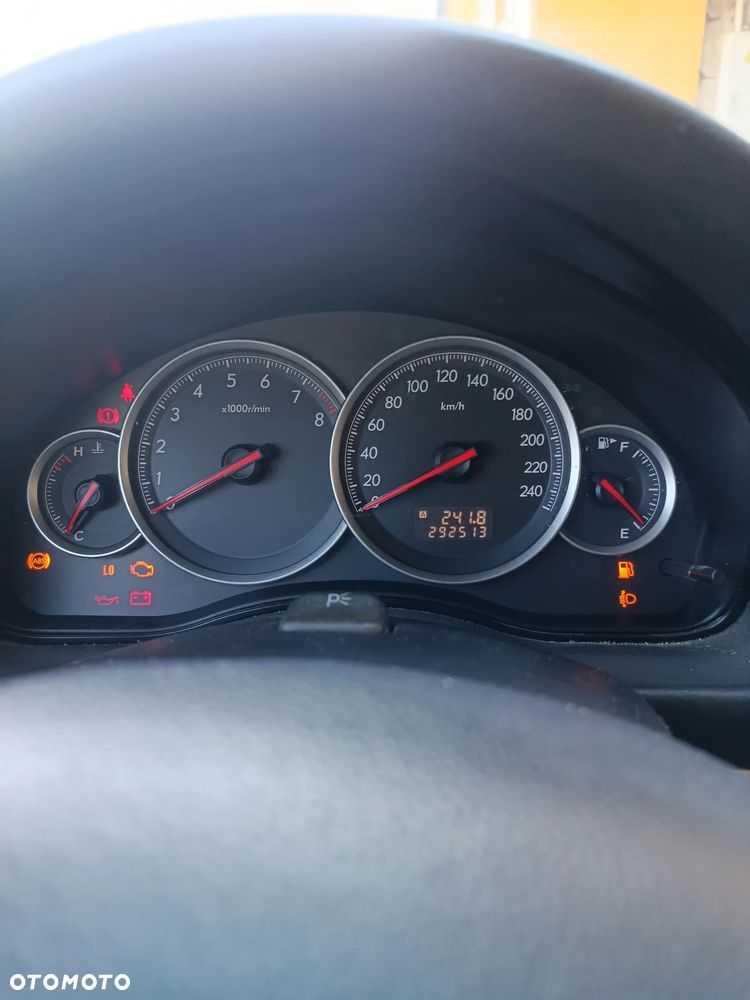 Subaru Legacy - 8