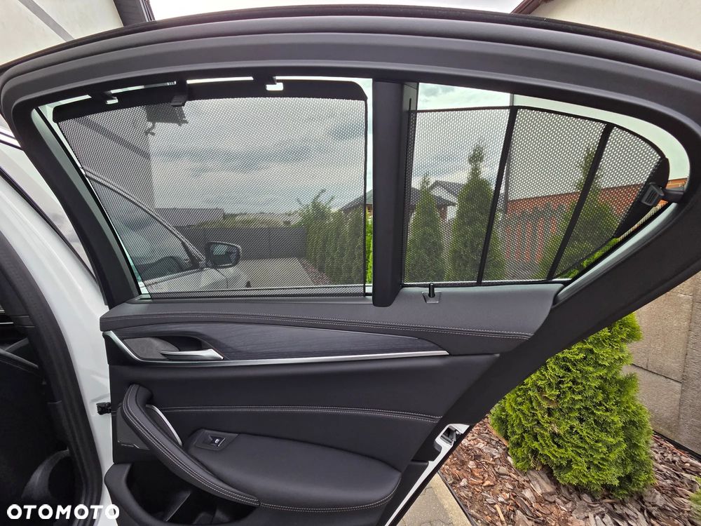 BMW Seria 5 540i xDrive M Sport Edition - 22