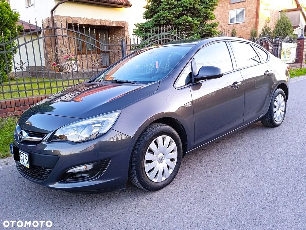 Opel Astra 1.4 T Executive EU6 - 1