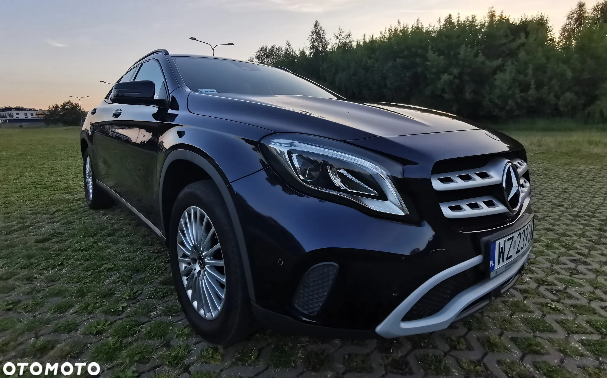 Mercedes-Benz GLA 200 7G-DCT - 4