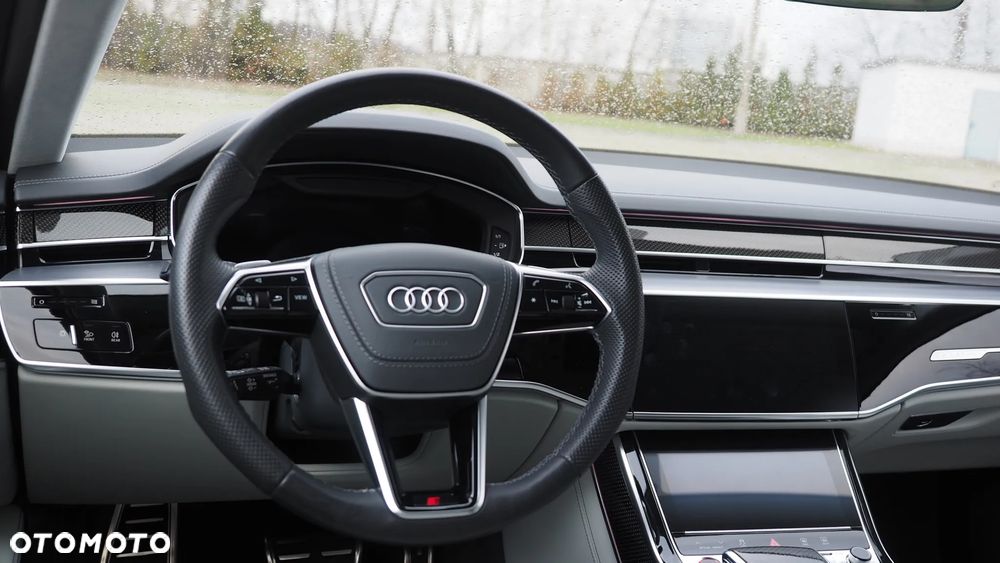 Audi S8 - 18