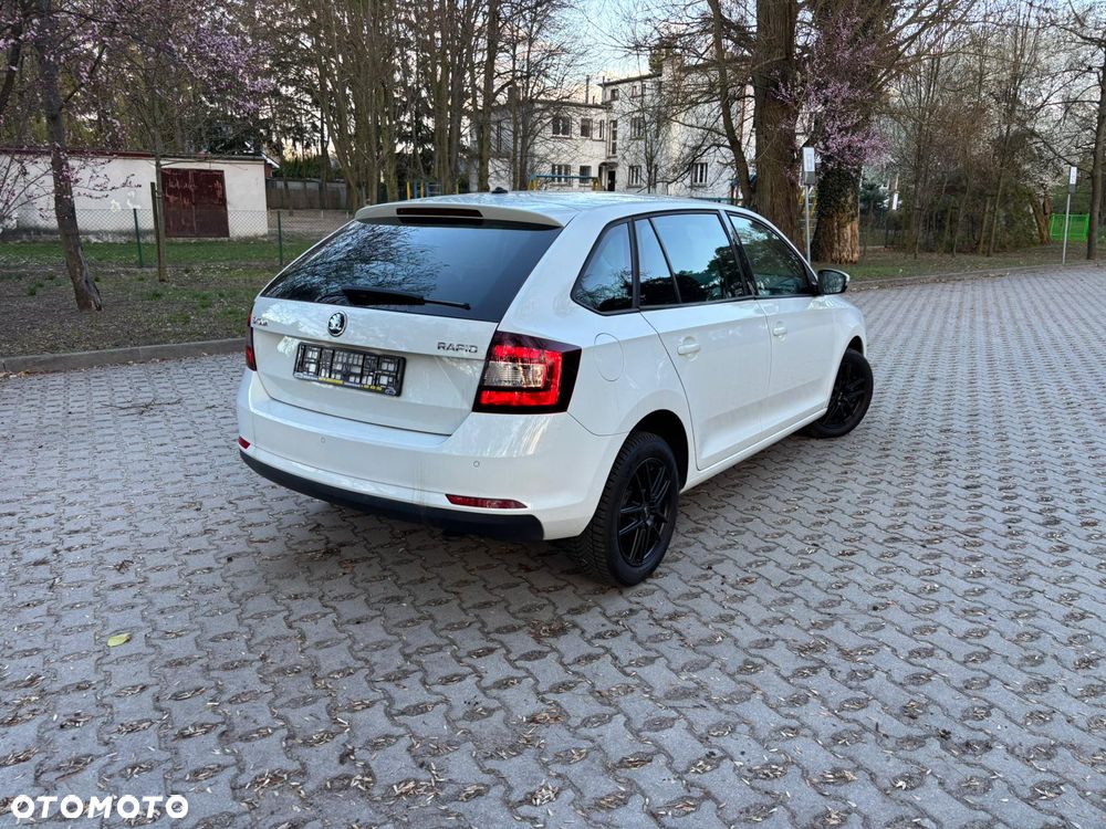 Skoda RAPID - 8
