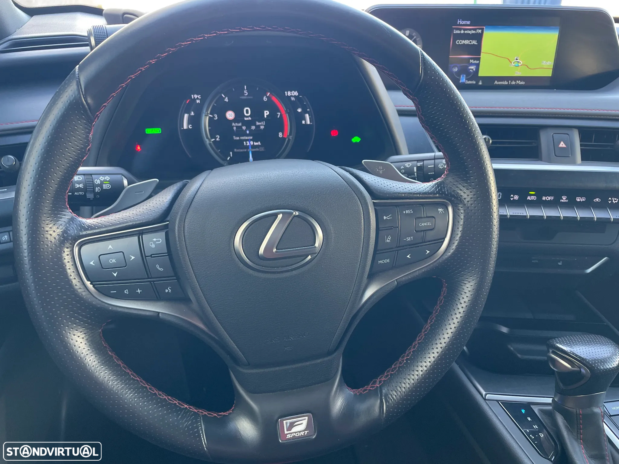 Lexus UX 250h F Sport - 7