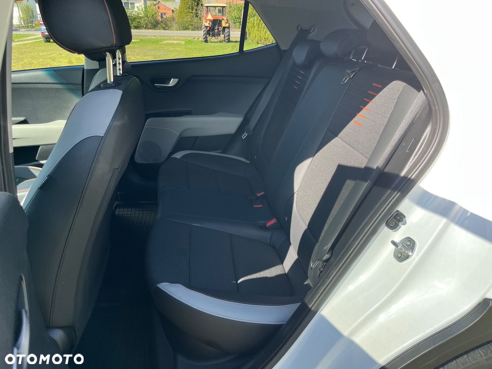 Kia Stonic 1.0 T-GDI 120 DCT OPF Edition 7 - 12