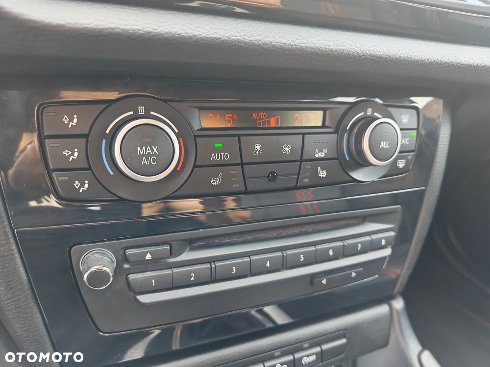 BMW X1 xDrive18d Sport Line - 22