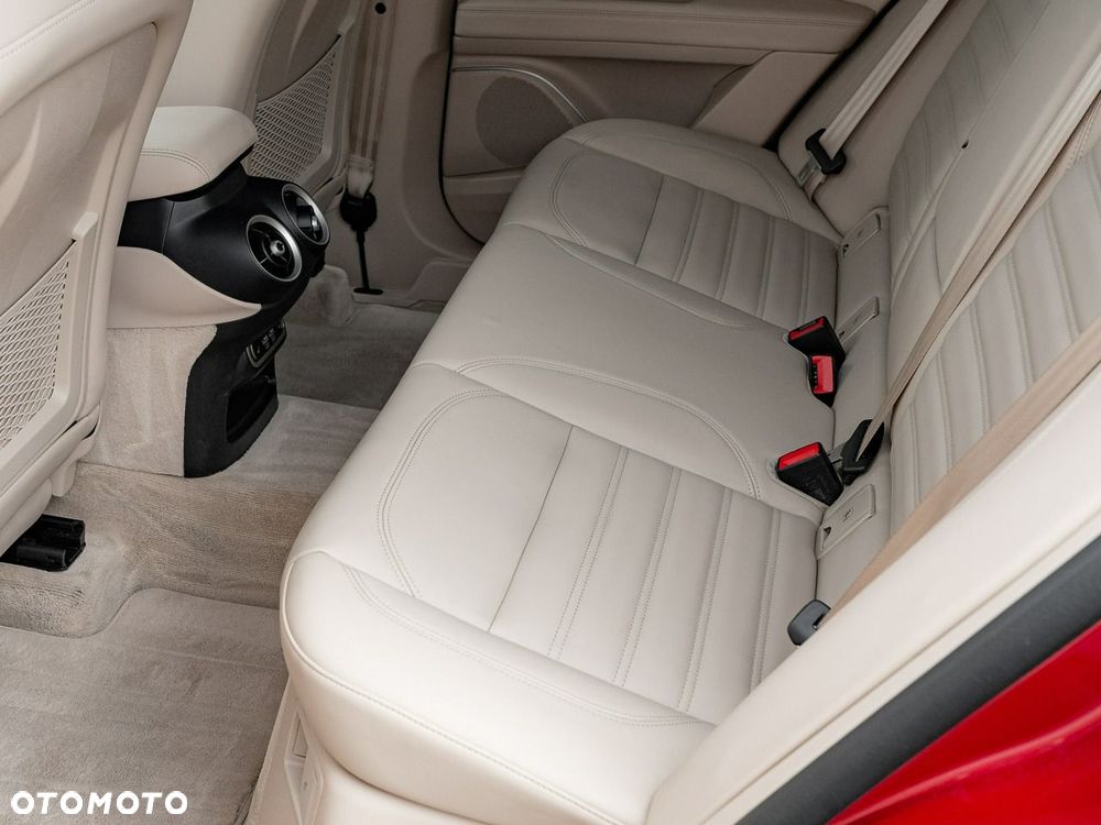 Alfa Romeo Stelvio 2.0 Turbo 6C Villa D'este Q4 - 26