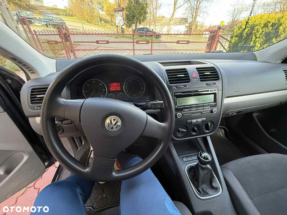 Volkswagen Jetta 1.9 TDI Comfortline - 4