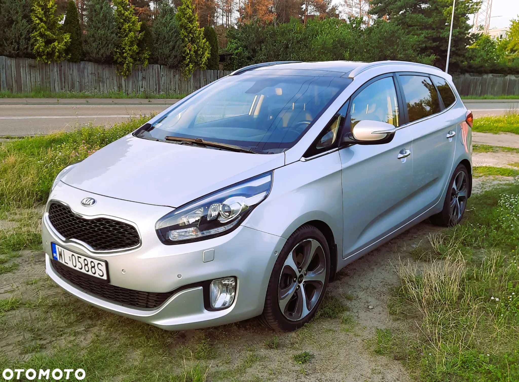 Kia Carens 1.7 CRDi XL 7os 7DCT - 1