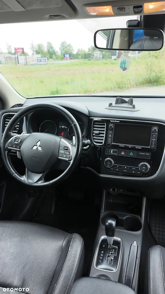 Mitsubishi Outlander 2.2 DID Instyle Navi 4WD - 21