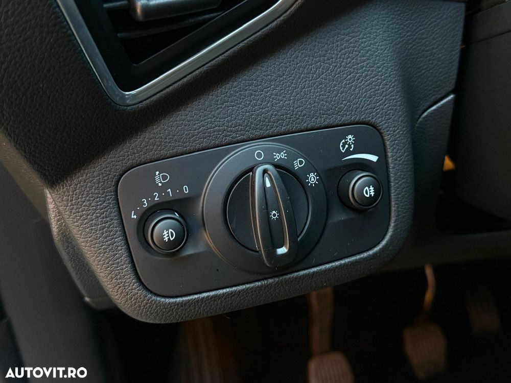 Ford Kuga - 21
