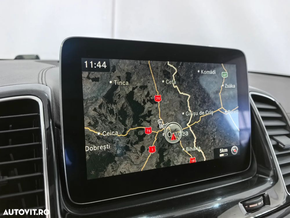 Mercedes-Benz GLS - 24