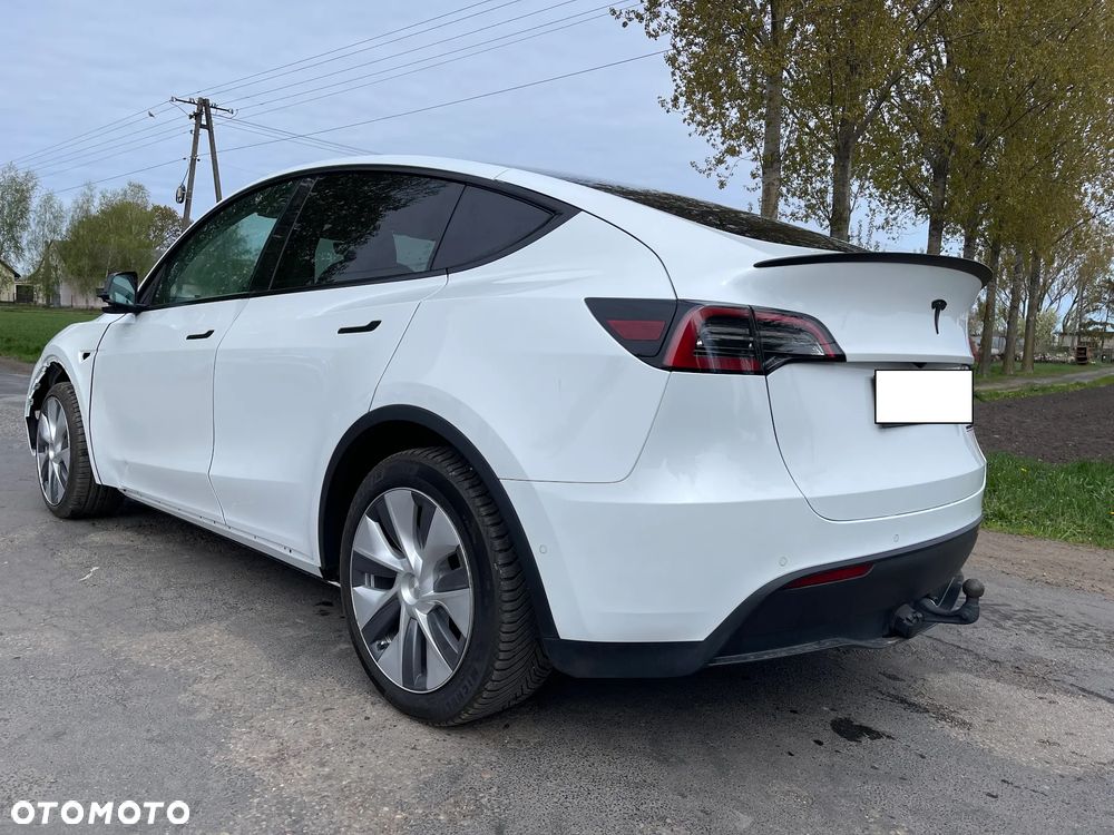 Tesla Model Y Long Range Dual Motor AWD - 7