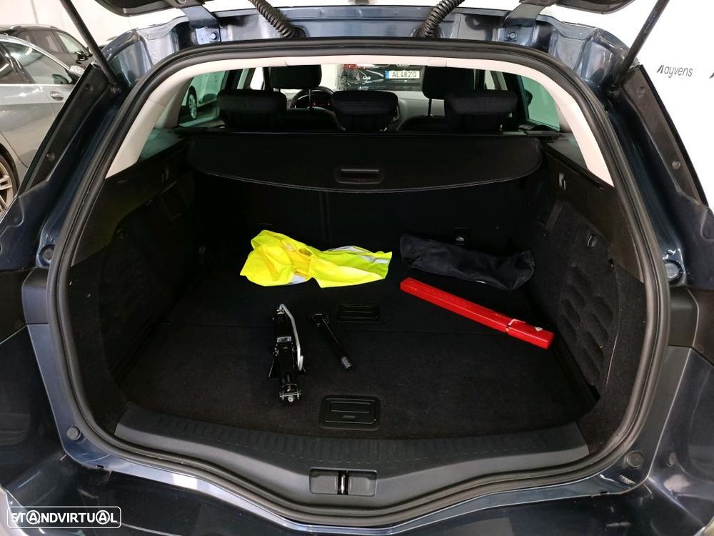 Renault Mégane Sport Tourer 1.5 Blue dCi Limited - 9