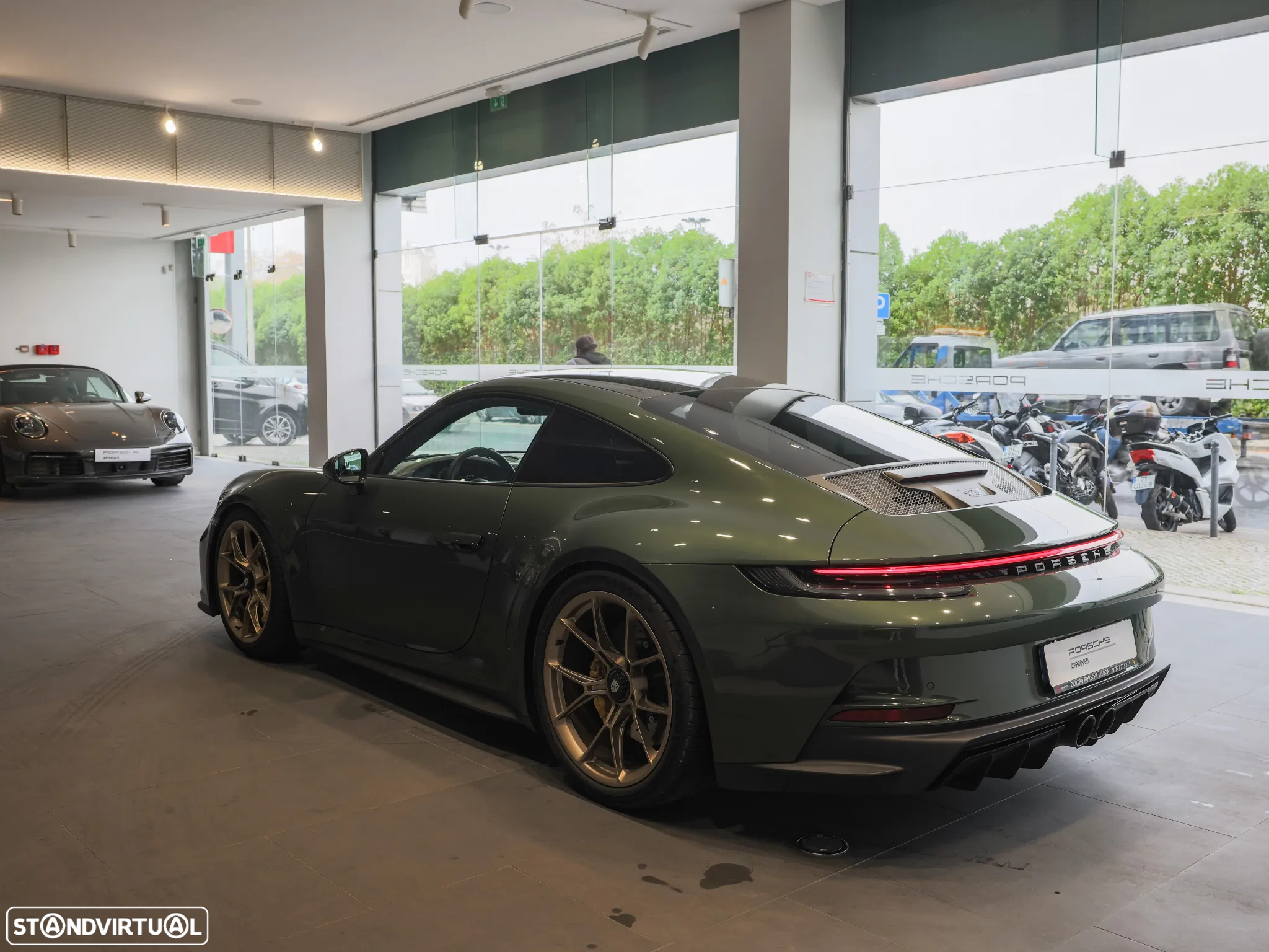 Porsche 911 (992) GT3 Touring Package - 2