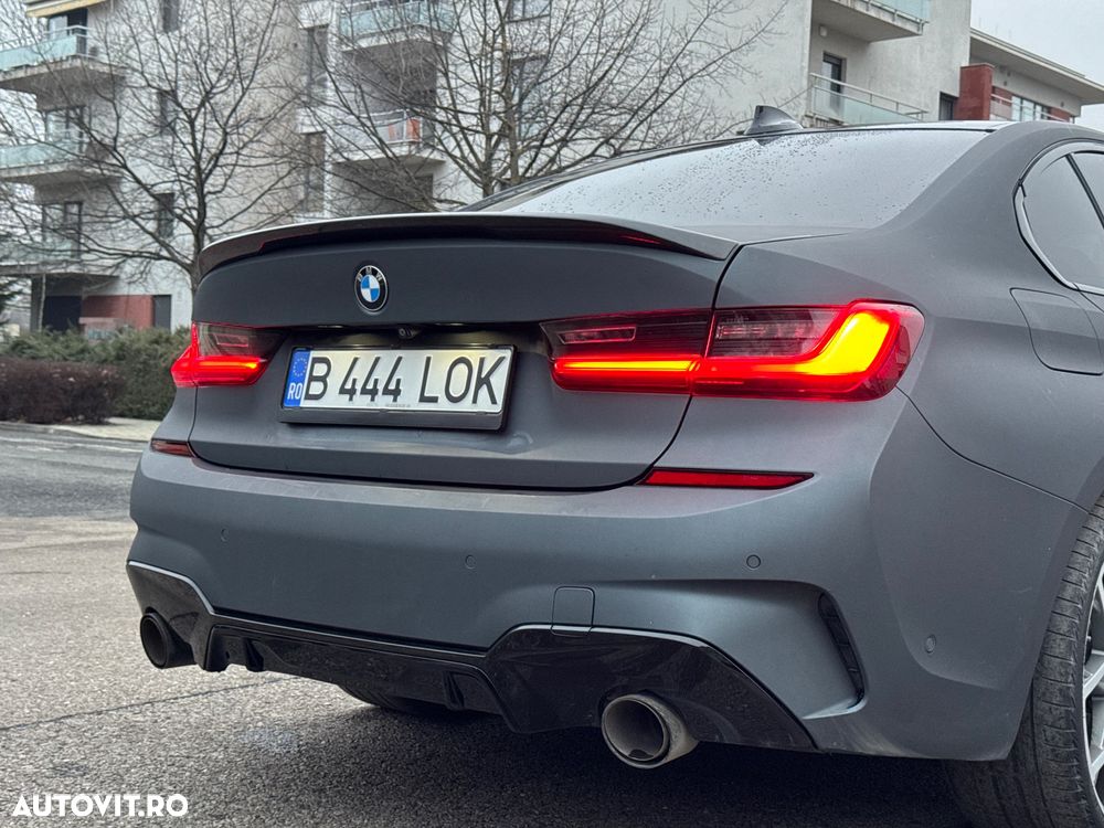 BMW Seria 3 330i AT - 18