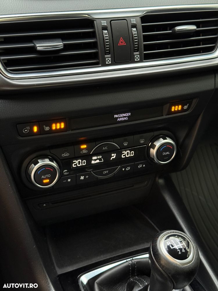 Mazda 3 G120 Revolution - 32