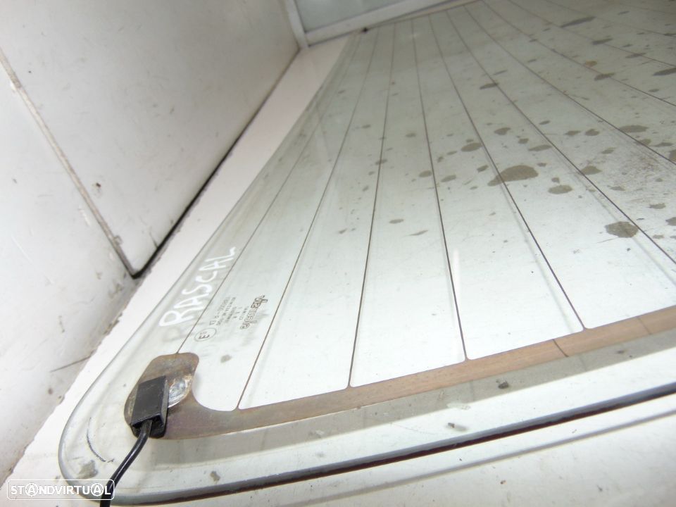 Bedford rascal vidro traseiro - 4