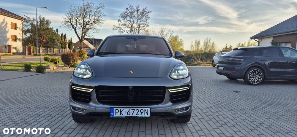 Porsche Cayenne - 33