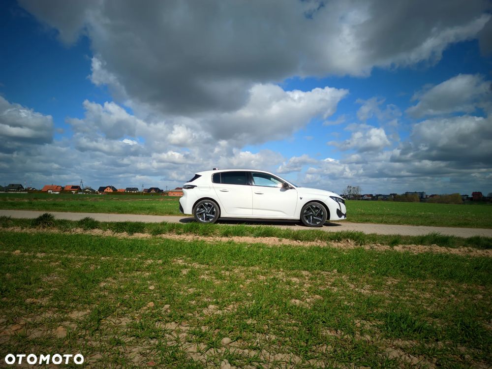 Peugeot 308 1.6 Hybrid PHEV Allure EAT8 - 11