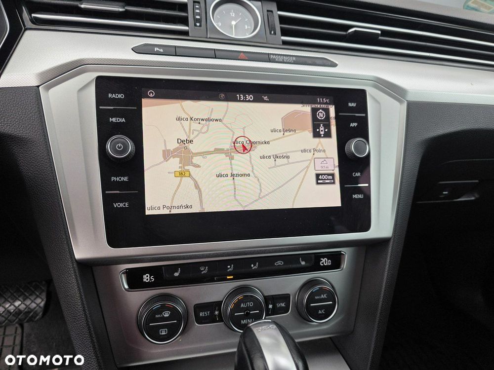 Volkswagen Passat - 10