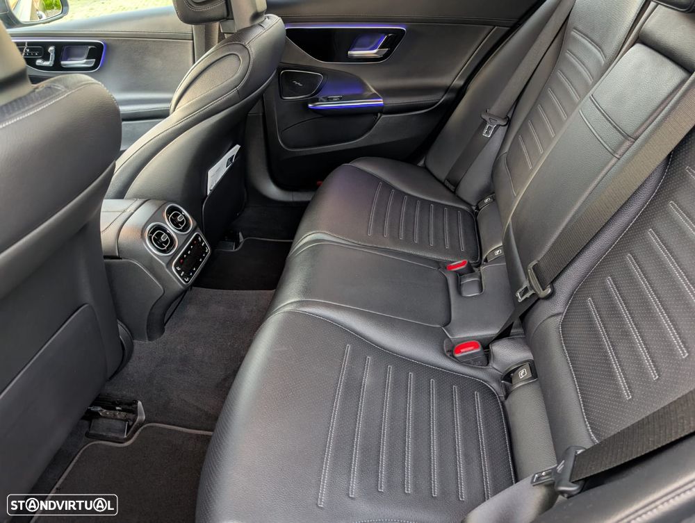 Mercedes-Benz C 300 d AMG Line - 13