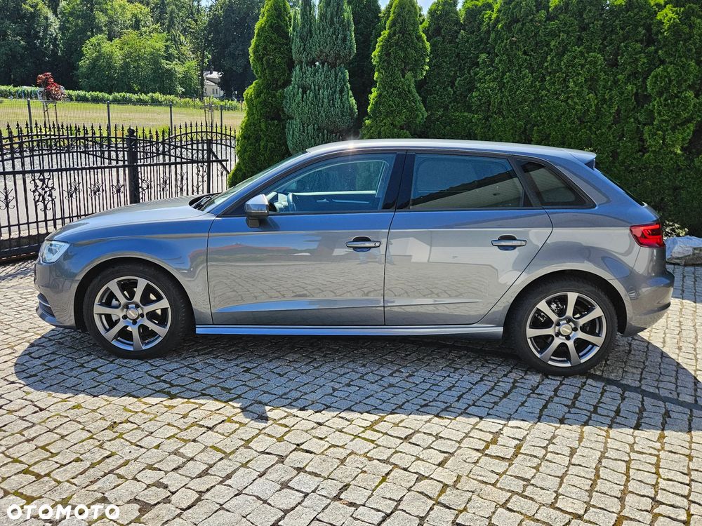 Audi A3 Sportback 1.6 TDI ultra Attraction - 8