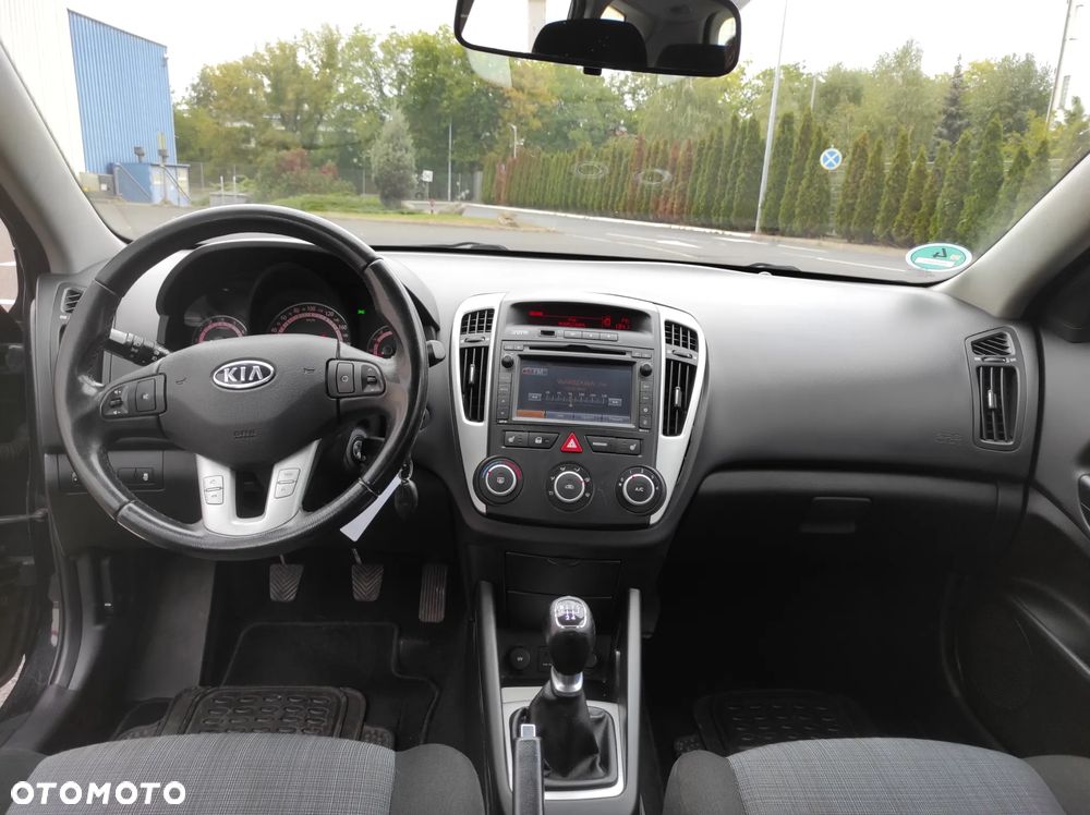 Kia Ceed 1.4 CVVT SW Edition 7 - 16